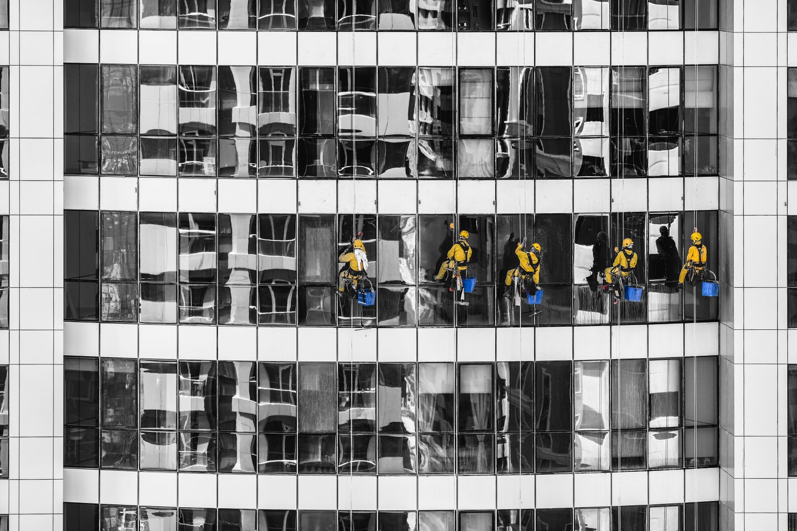 High-rise and high-access glass in progress